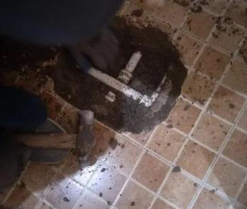 市北卫生间漏水维修公司为您分享下卫生间渗水如何处理及注意事项