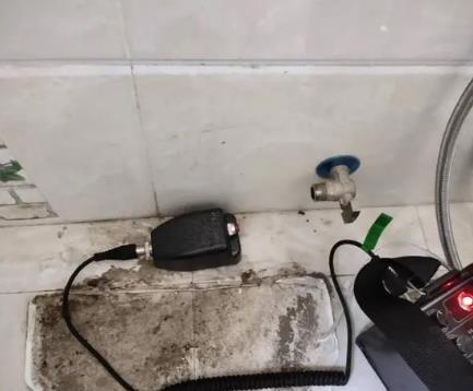 市北屋顶漏水维修公司分享下卫生间漏水的危害及解决方法